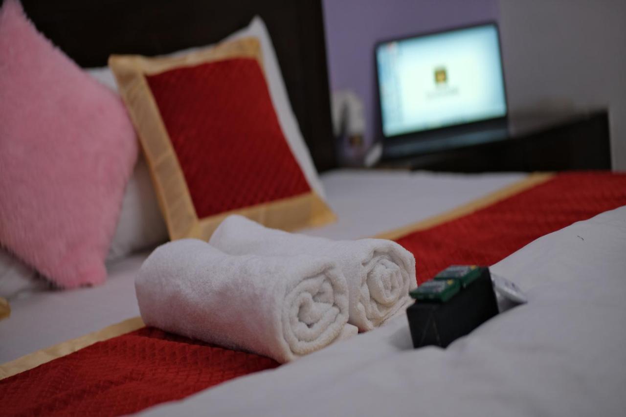 Travel Monkey Hostel Агра Экстерьер фото