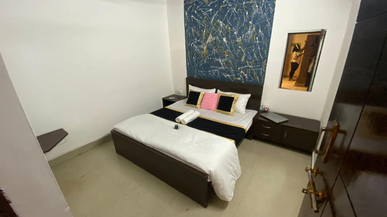 Travel Monkey Hostel Агра Экстерьер фото