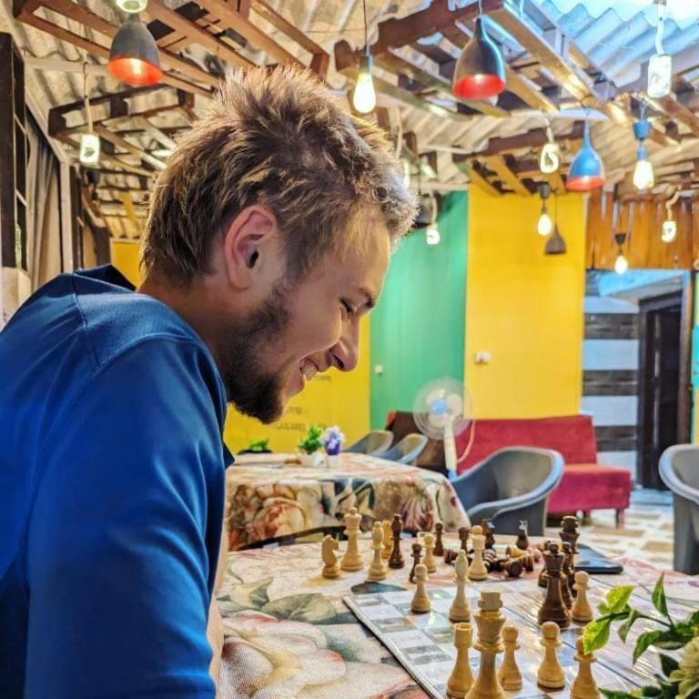 Travel Monkey Hostel Агра Экстерьер фото